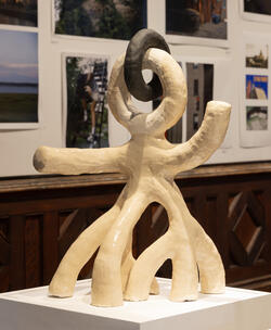 white and gray sculpture